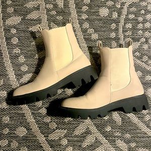 Journee Collection Ivette Chelsea Boot